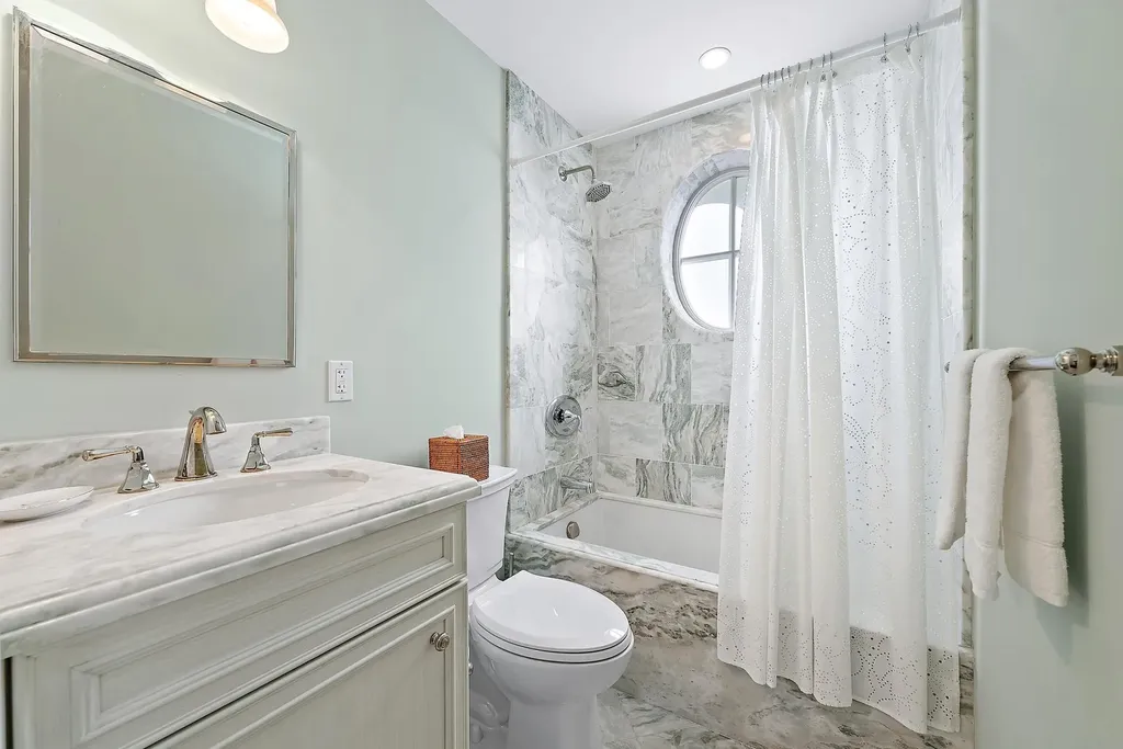 210 Emerald Lane Palm Beach FL 33480
