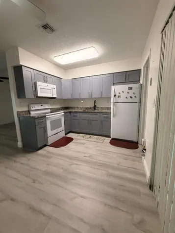 1982 SW 68th Terrace North Lauderdale FL 33068