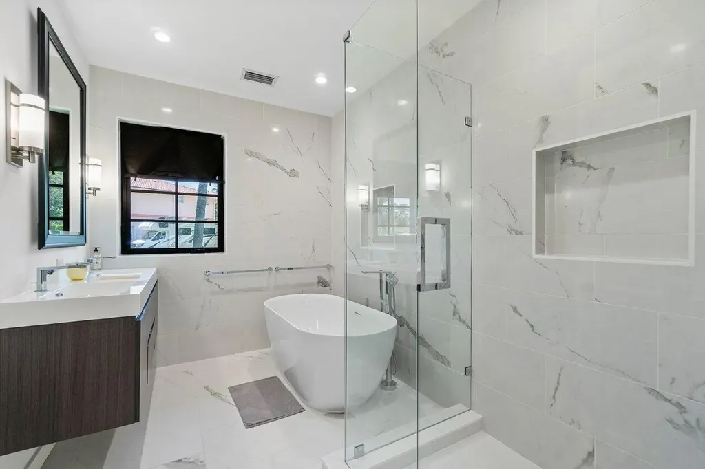 210 S Lake Drive Lantana FL 33462