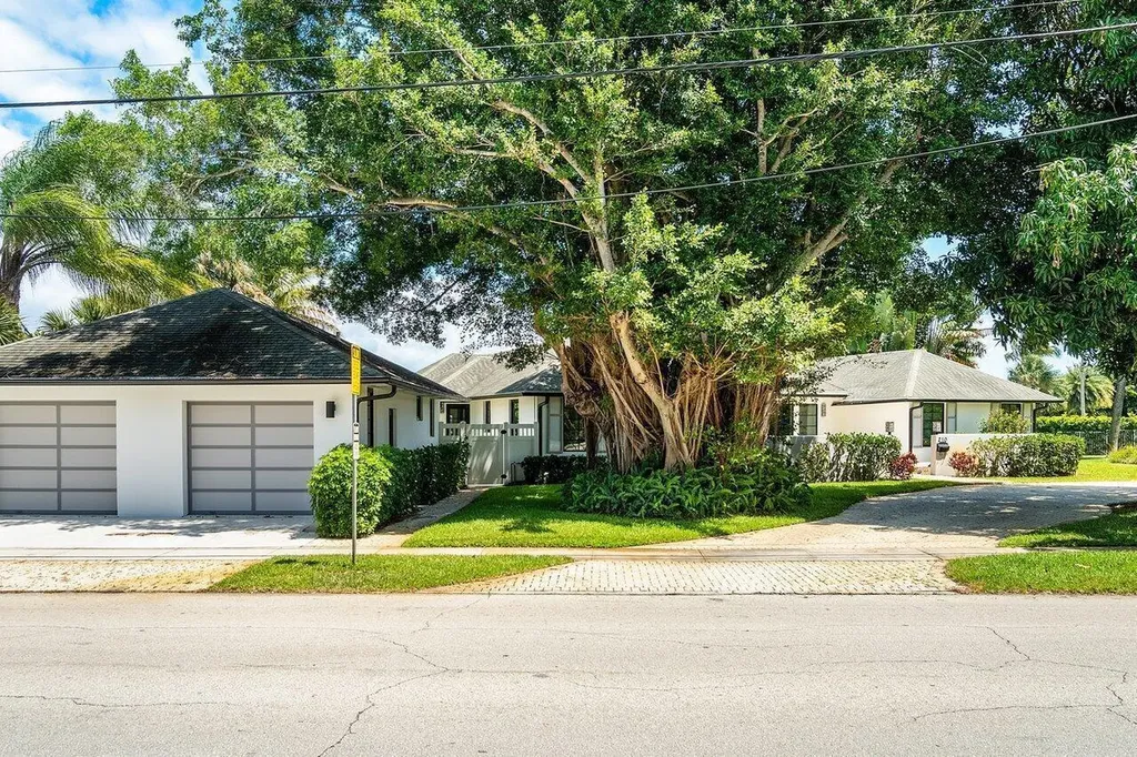 210 S Lake Drive Lantana FL 33462
