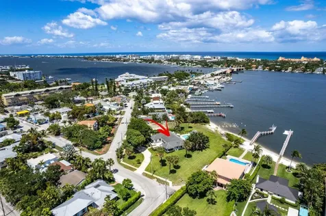210 S Lake Drive Lantana FL 33462