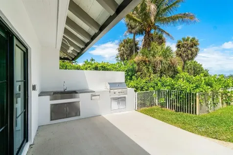 210 S Lake Drive Lantana FL 33462