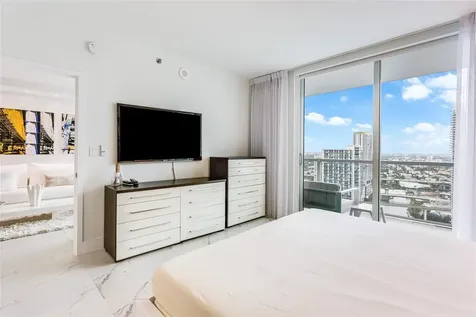 55 SE 6th Street Miami FL 33131
