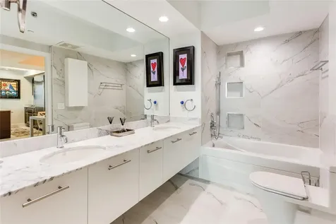 55 SE 6th Street Miami FL 33131