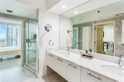 55 SE 6th Street Miami FL 33131