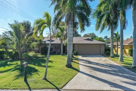 699 Ixoria Avenue Fort Pierce FL 34982