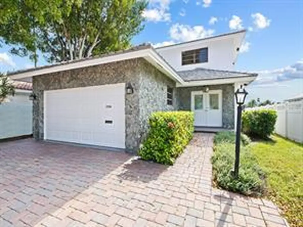 1708 SE 11th Street Fort Lauderdale FL 33316