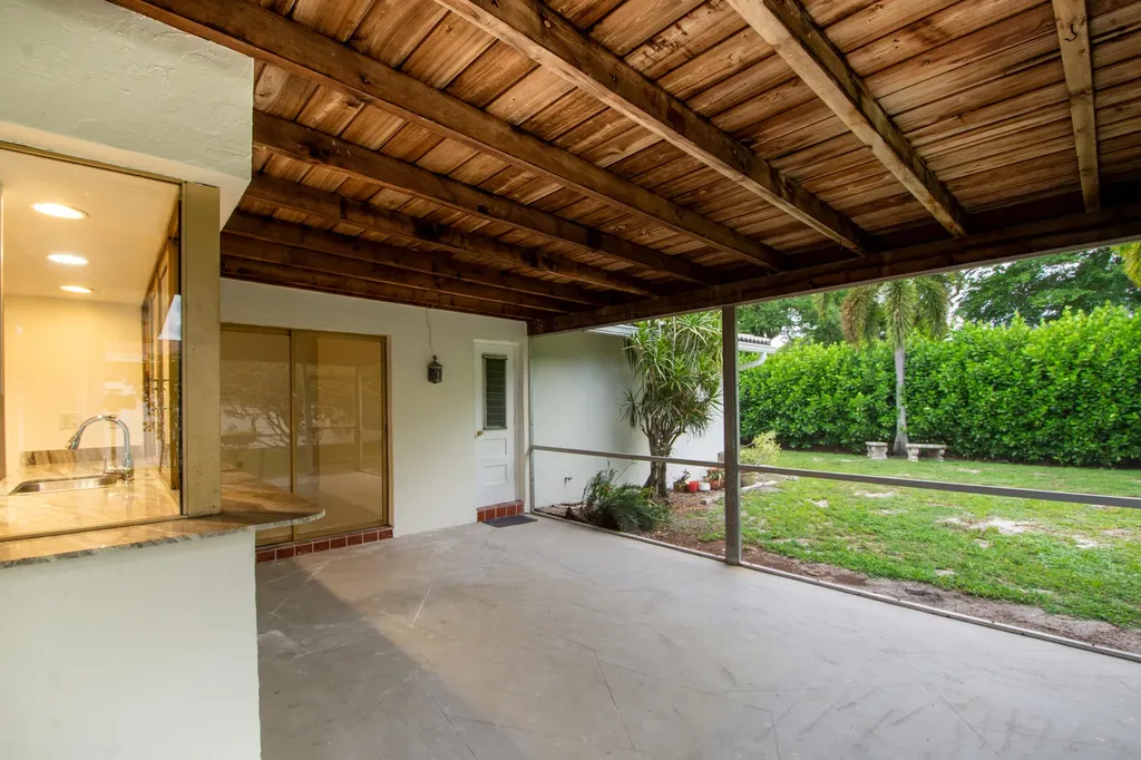 3844 NW 82nd Way Coral Springs FL 33065