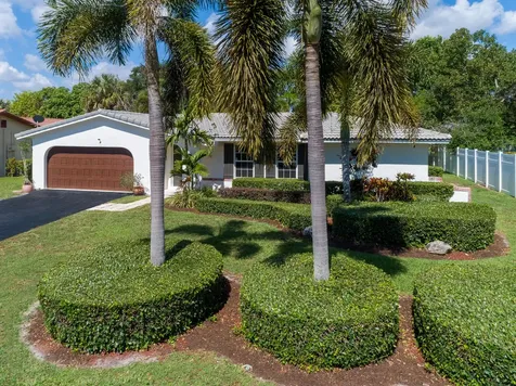 3844 NW 82nd Way Coral Springs FL 33065