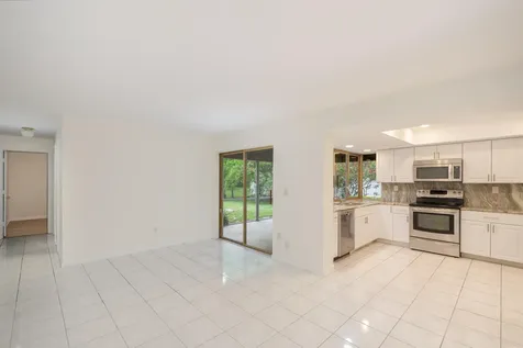 3844 NW 82nd Way Coral Springs FL 33065