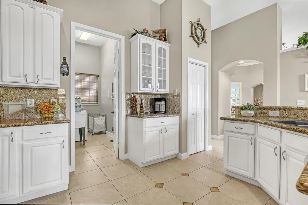 14042 88th Place N The Acreage FL 33470