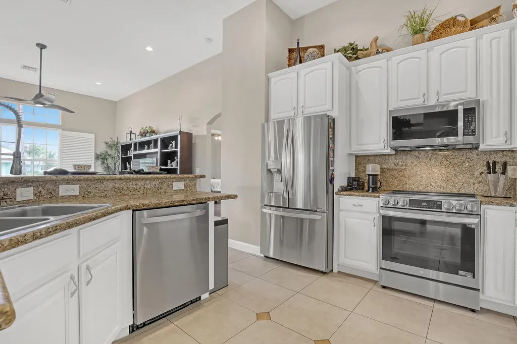 14042 88th Place N The Acreage FL 33470