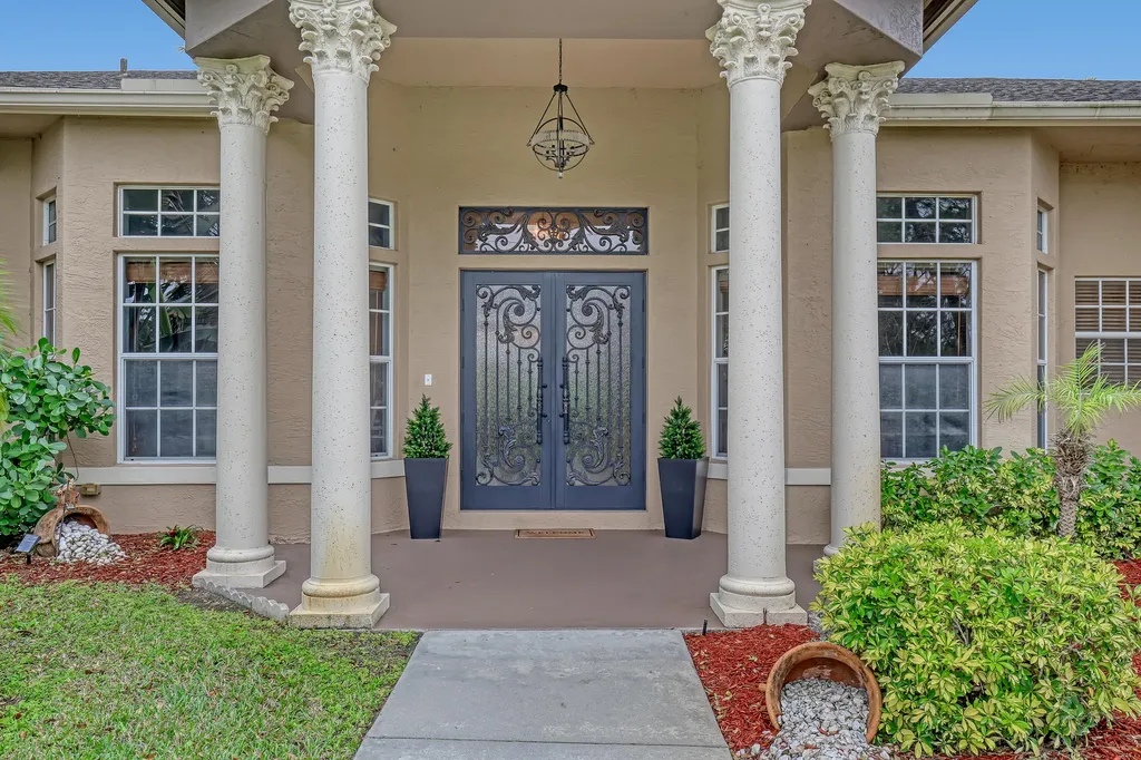 14042 88th Place N The Acreage FL 33470