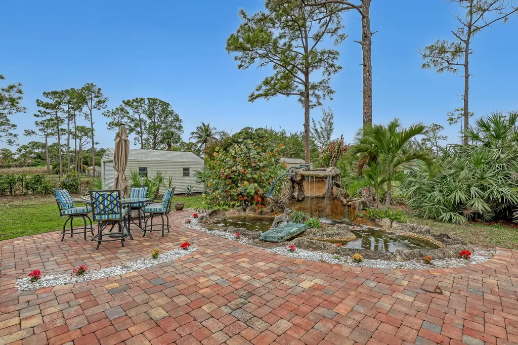 14042 88th Place N The Acreage FL 33470