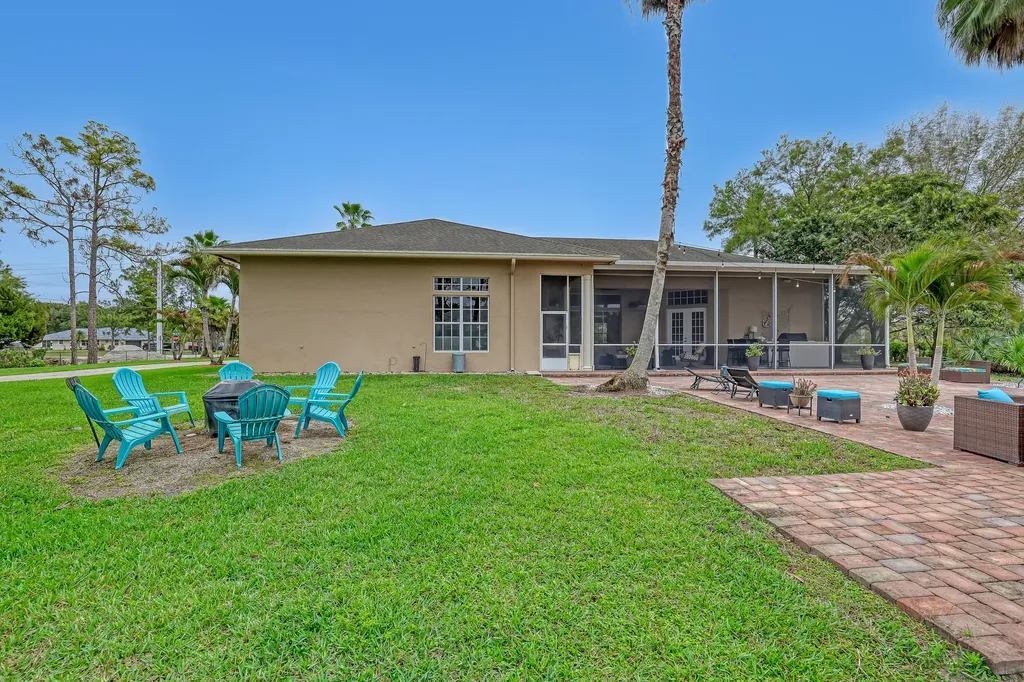 14042 88th Place N The Acreage FL 33470