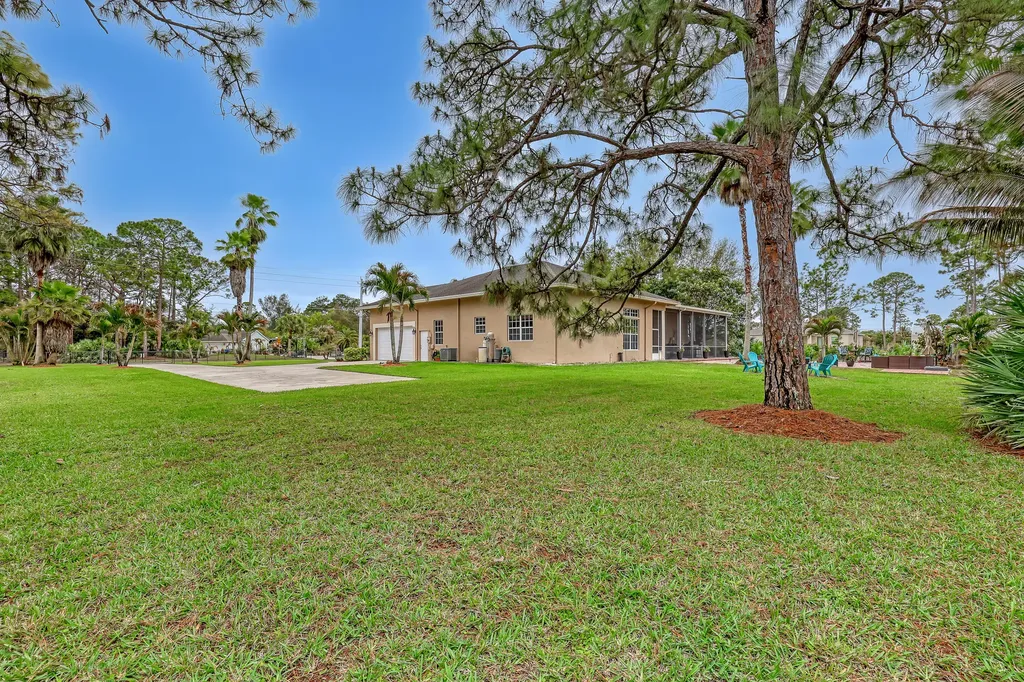 14042 88th Place N The Acreage FL 33470
