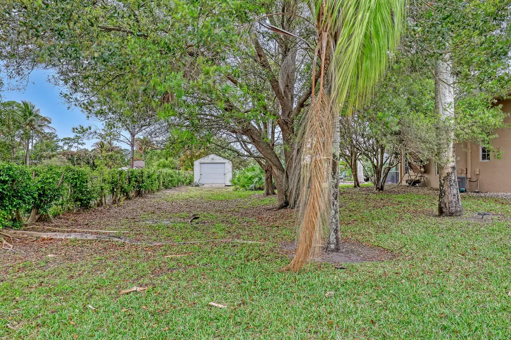 14042 88th Place N The Acreage FL 33470
