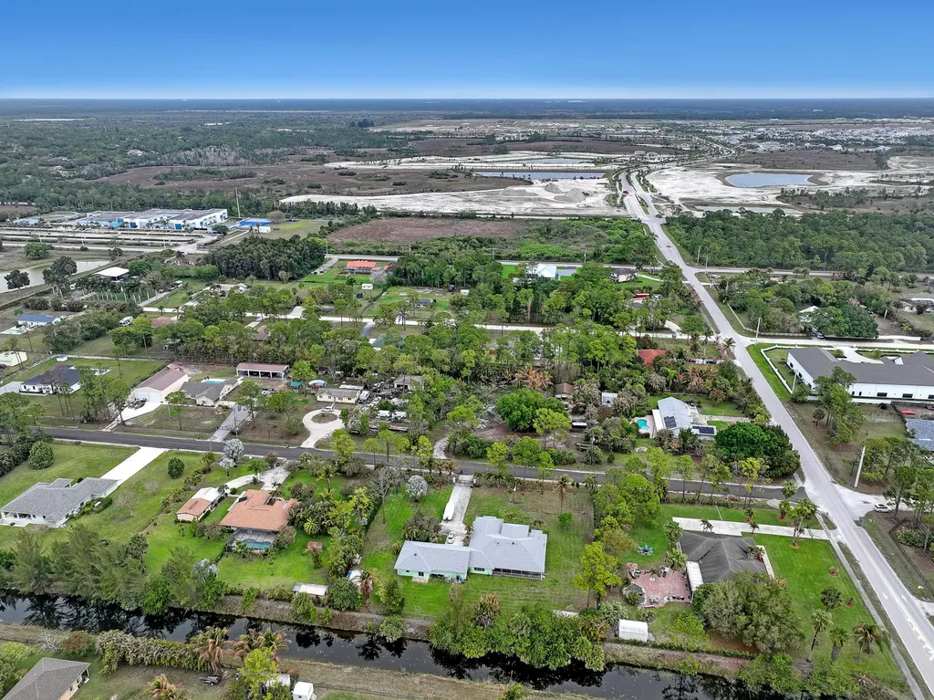 14042 88th Place N The Acreage FL 33470