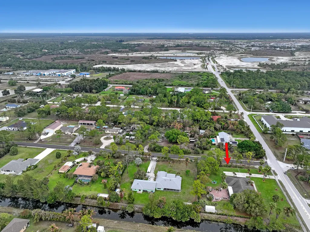 14042 88th Place N The Acreage FL 33470