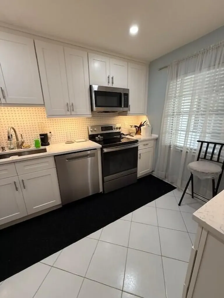 21820 Cypress Circle Boca Raton FL 33433