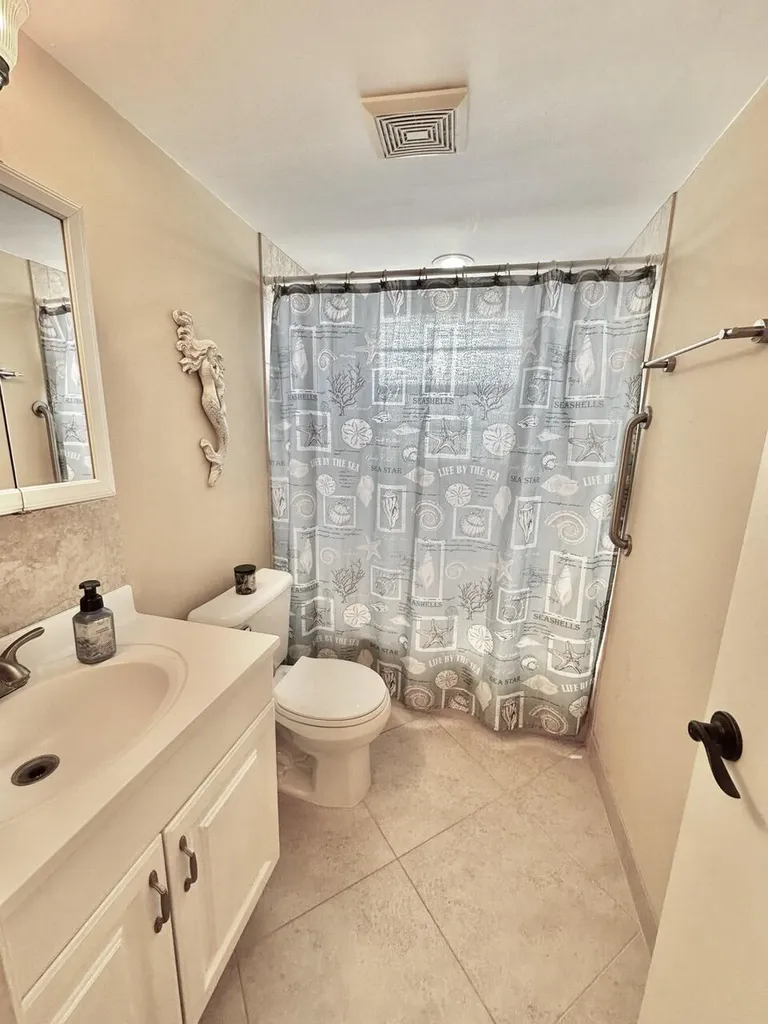 19 Abbey Lane Delray Beach FL 33446