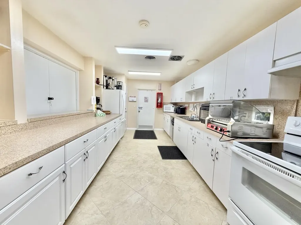 19 Abbey Lane Delray Beach FL 33446