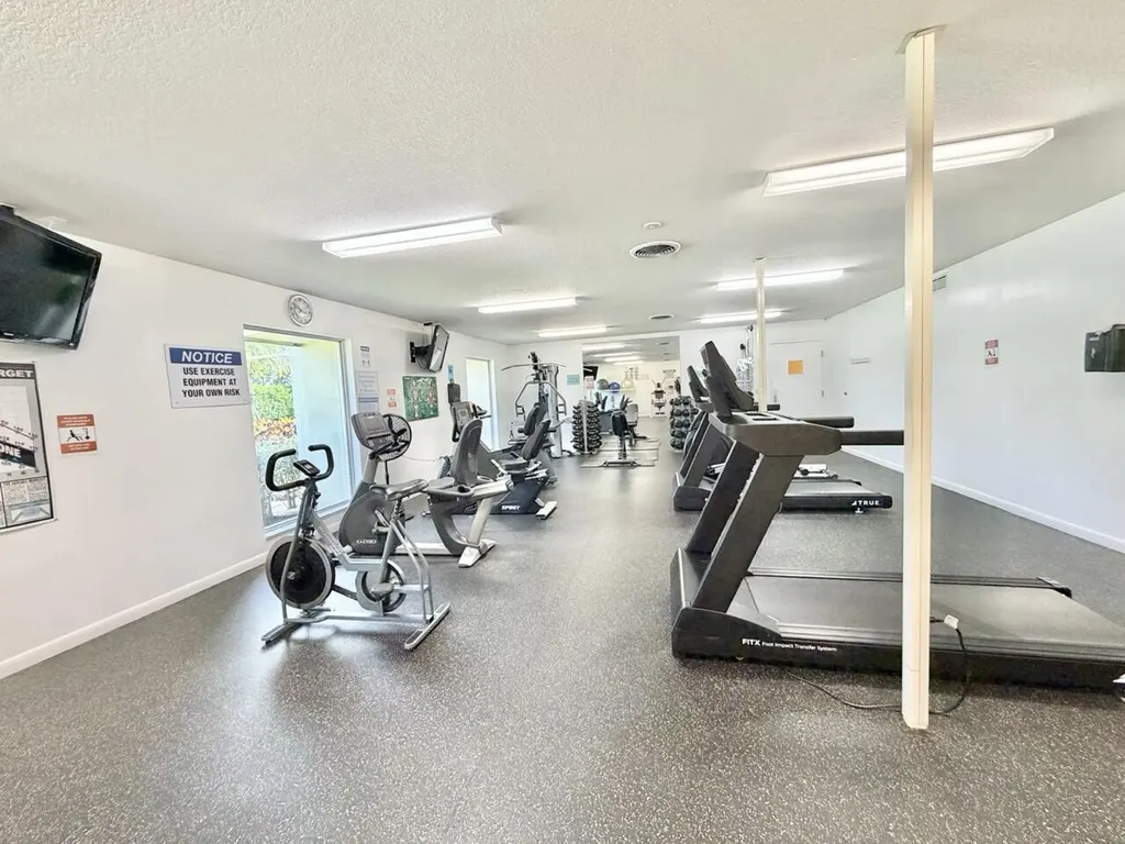 19 Abbey Lane Delray Beach FL 33446