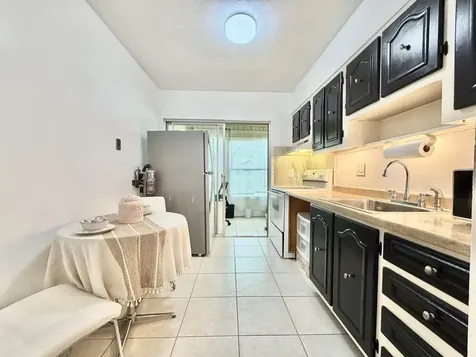 19 Abbey Lane Delray Beach FL 33446