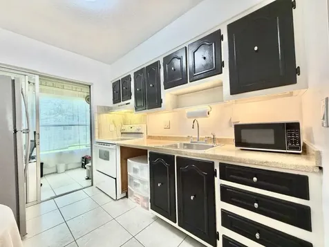19 Abbey Lane Delray Beach FL 33446