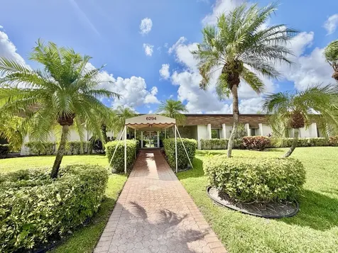 19 Abbey Lane Delray Beach FL 33446