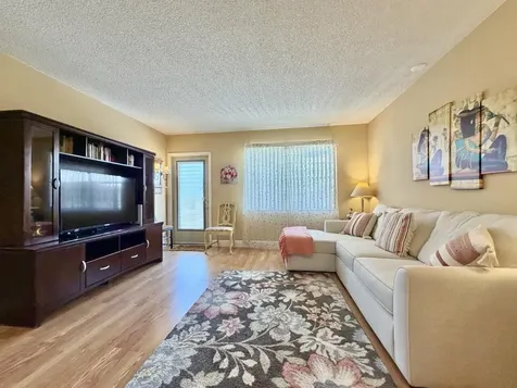 19 Abbey Lane Delray Beach FL 33446