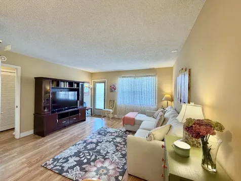 19 Abbey Lane Delray Beach FL 33446