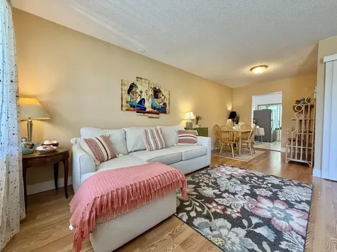 19 Abbey Lane Delray Beach FL 33446