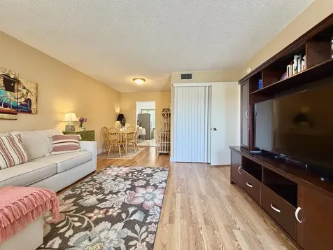 19 Abbey Lane Delray Beach FL 33446