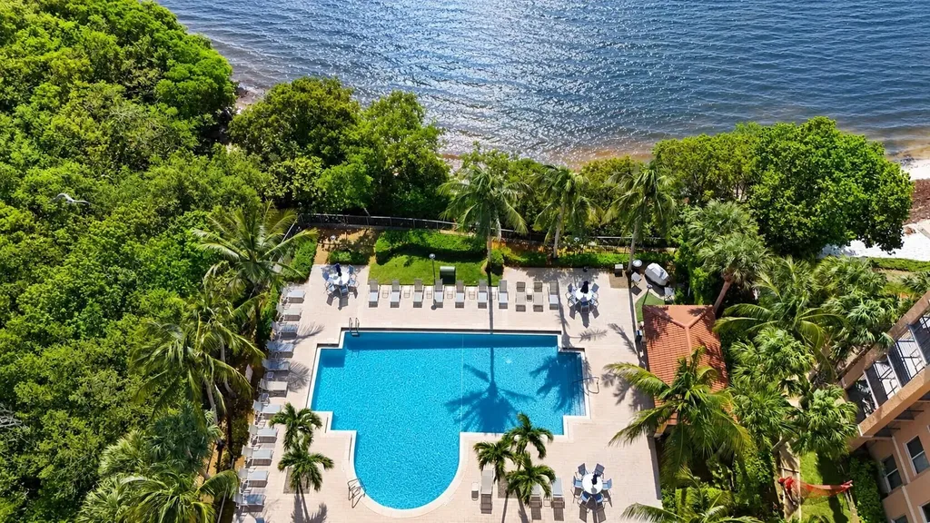 1200 Scotia Drive Hypoluxo FL 33462