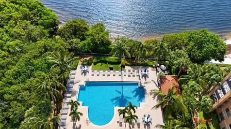 1200 Scotia Drive Hypoluxo FL 33462