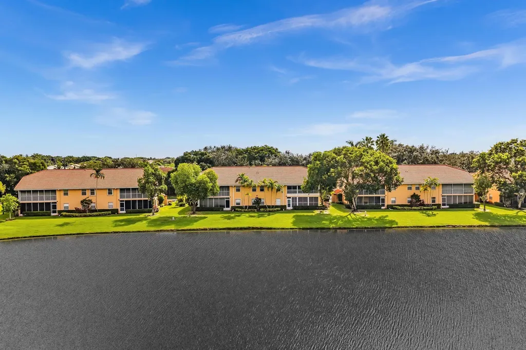 9589 Shadybrook Drive Boynton Beach FL 33437