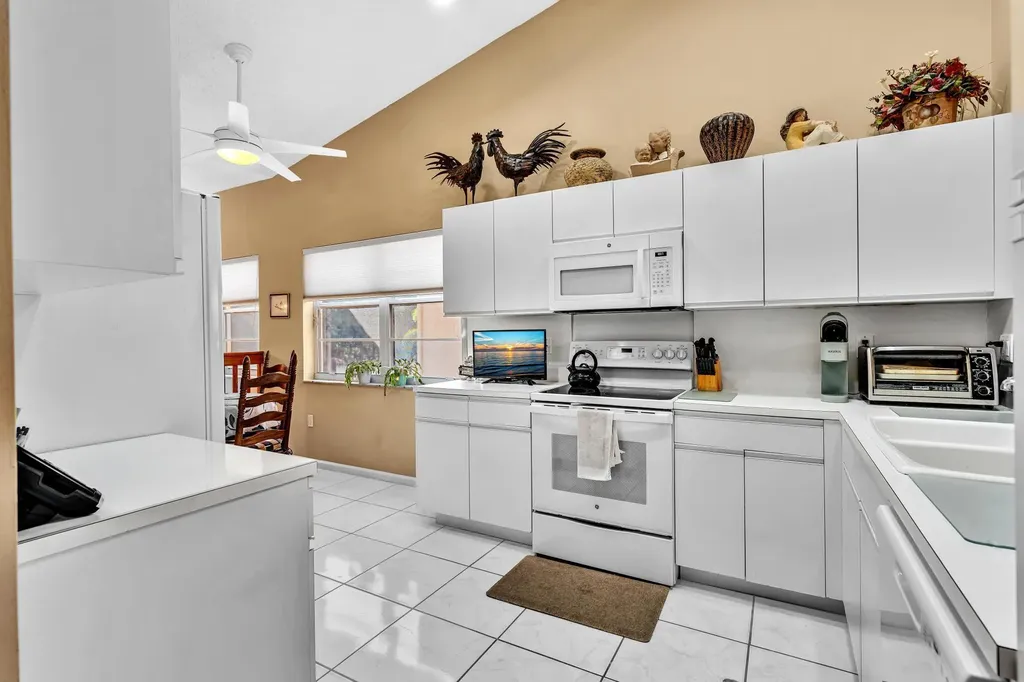 9589 Shadybrook Drive Boynton Beach FL 33437