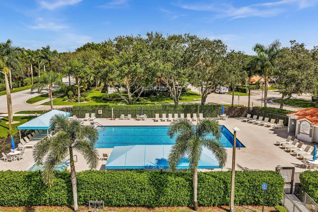 9589 Shadybrook Drive Boynton Beach FL 33437