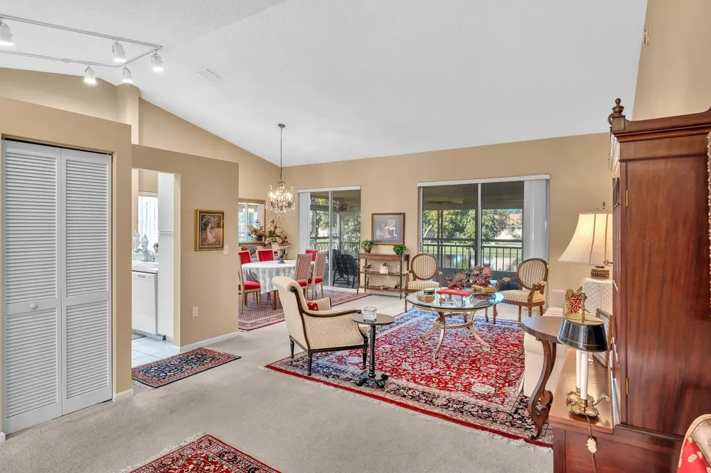9589 Shadybrook Drive Boynton Beach FL 33437