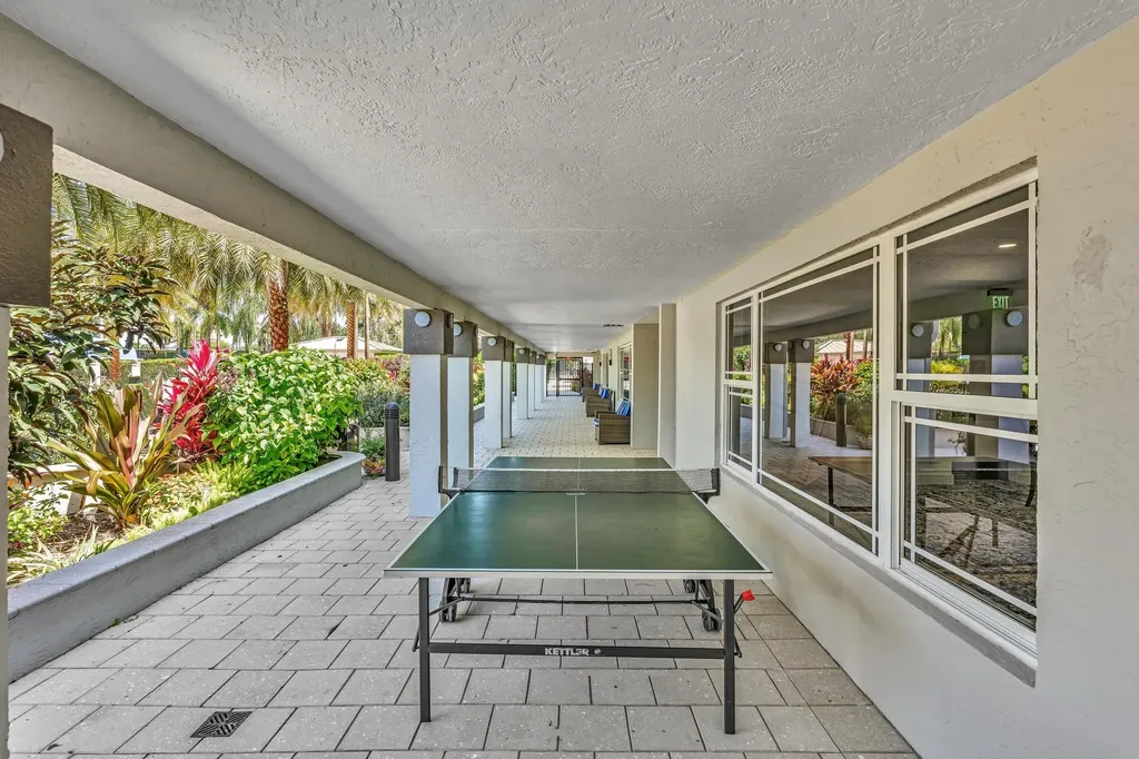 9589 Shadybrook Drive Boynton Beach FL 33437