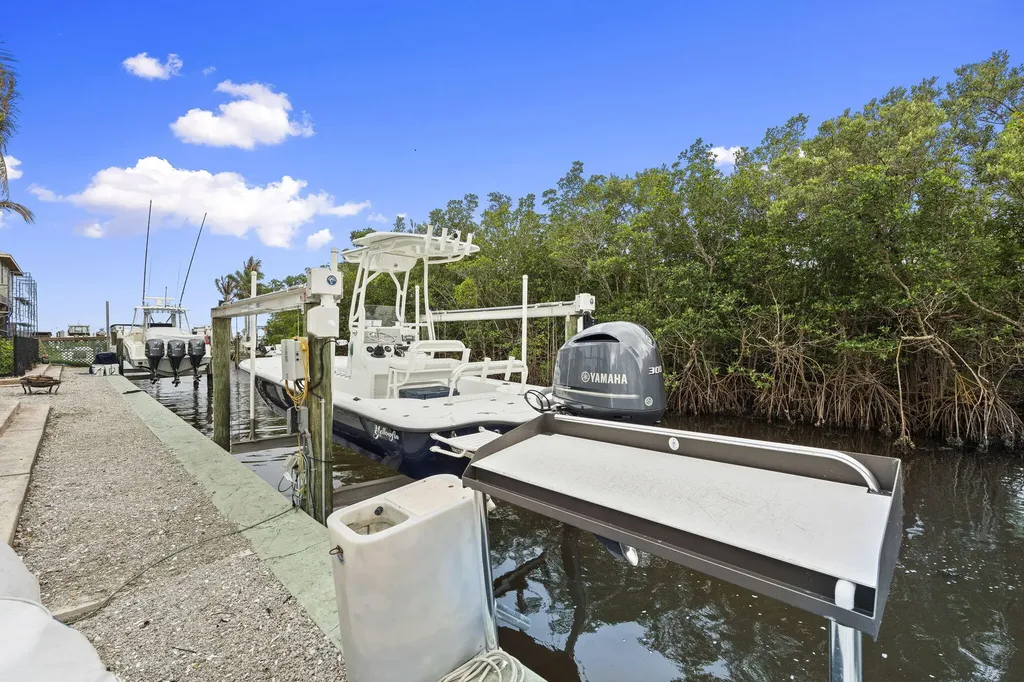 473 Peninsula Drive Fort Pierce FL 34946