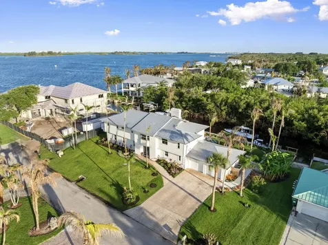 473 Peninsula Drive Fort Pierce FL 34946