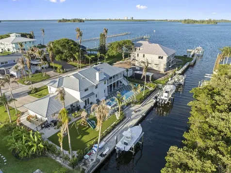 473 Peninsula Drive Fort Pierce FL 34946