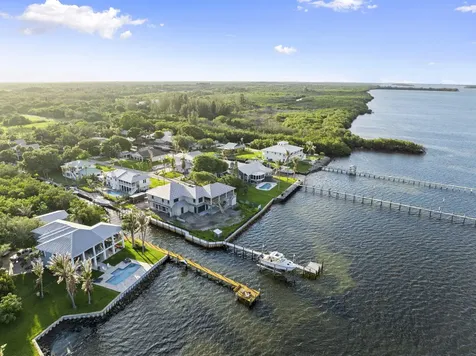 473 Peninsula Drive Fort Pierce FL 34946