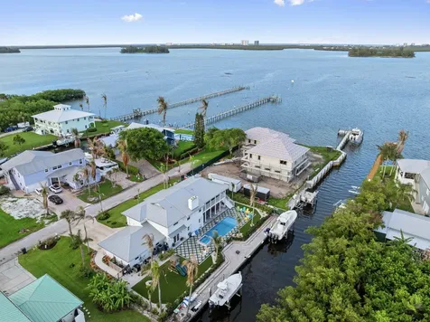 473 Peninsula Drive Fort Pierce FL 34946