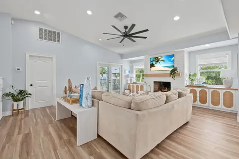 473 Peninsula Drive Fort Pierce FL 34946