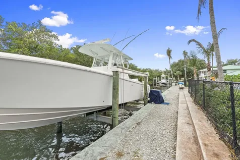 473 Peninsula Drive Fort Pierce FL 34946