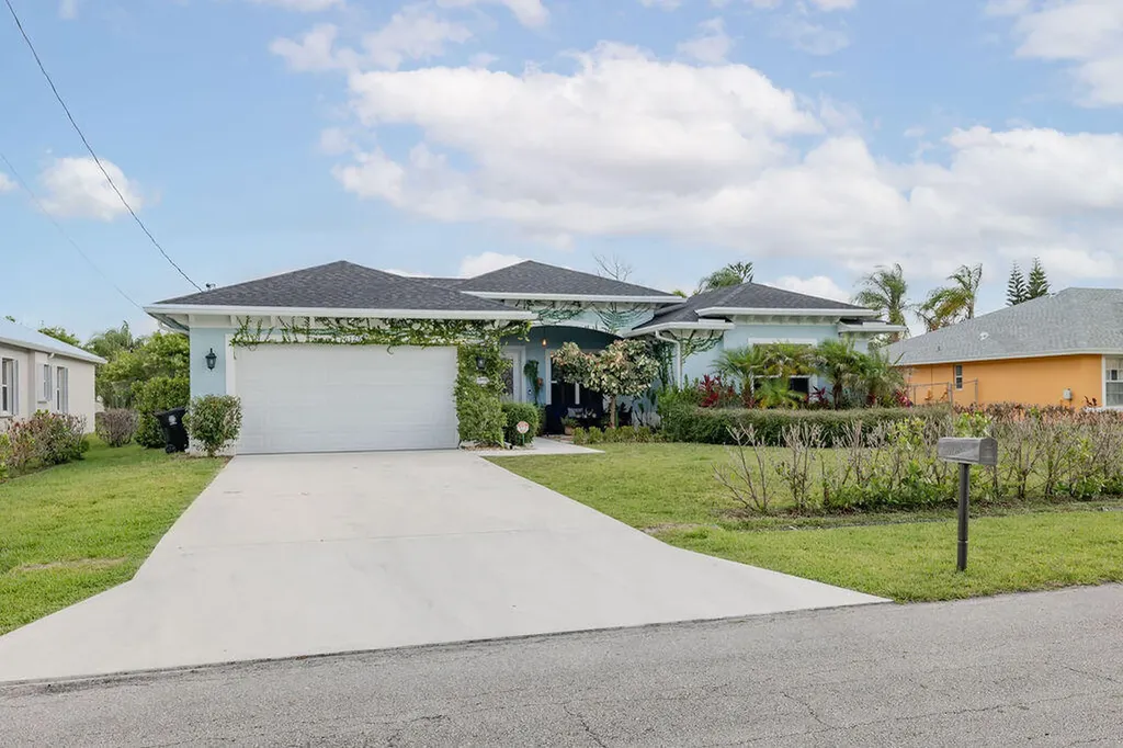 6125 NW Daroco Terrace Port St Lucie FL 34986