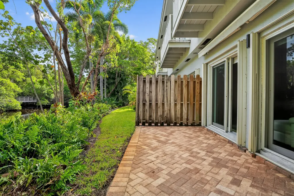 1777 NE 4th Avenue Fort Lauderdale FL 33305